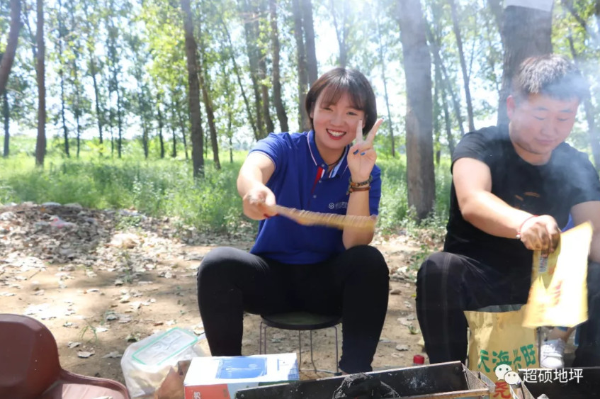 在“微秋”时节来一次最原始的旅行吧——超硕地坪