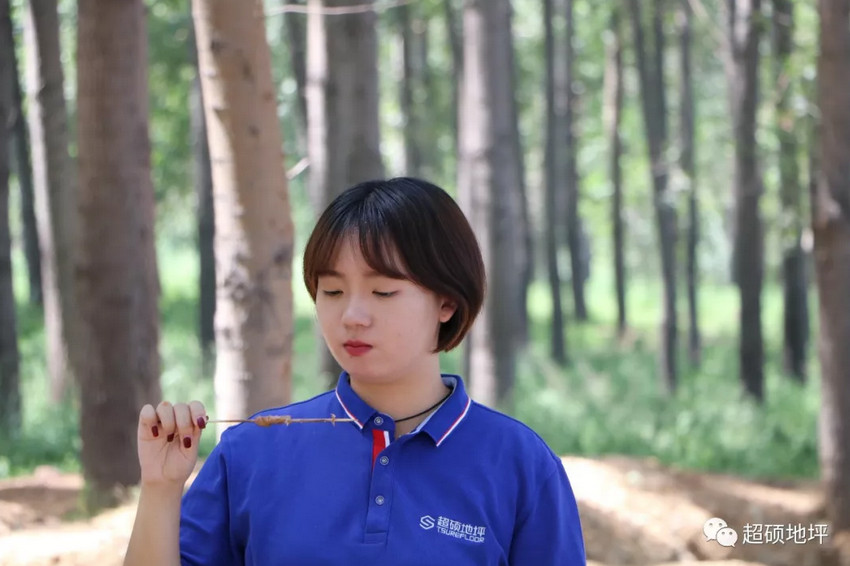 在“微秋”时节来一次最原始的旅行吧——超硕地坪