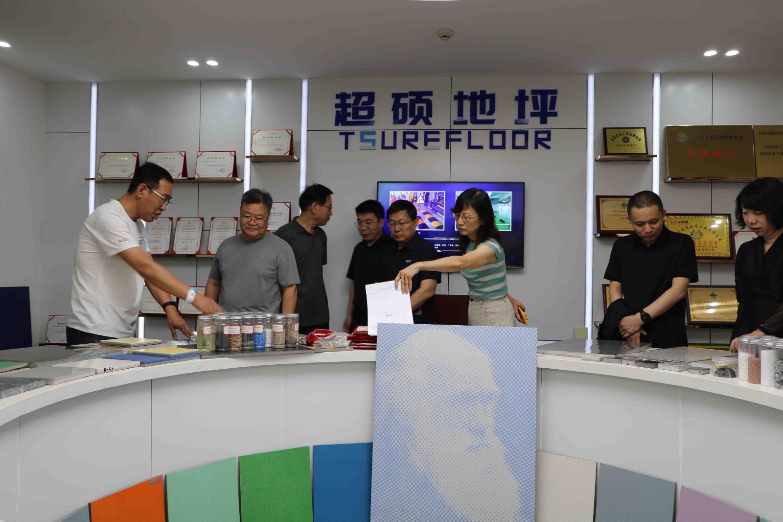 热烈欢迎河北省建设工程质量研究会领导莅临超硕参观指导