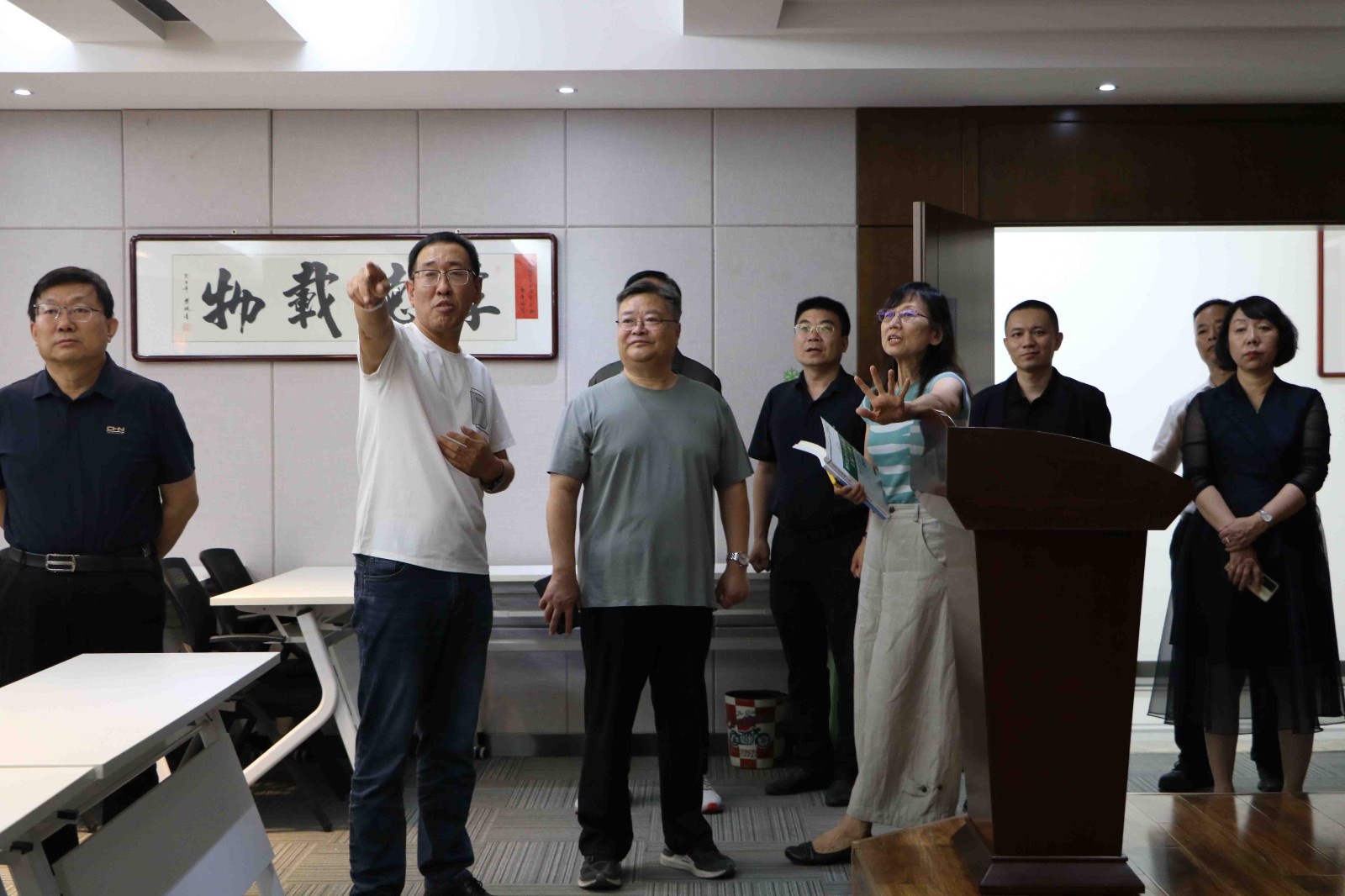 热烈欢迎河北省建设工程质量研究会领导莅临超硕参观指导